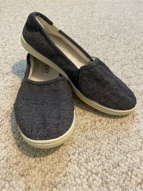 Roxy Charcoal Gray Slip-On Fuzzy-Lined Shoes